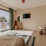 דירה Ostrako Beachside *