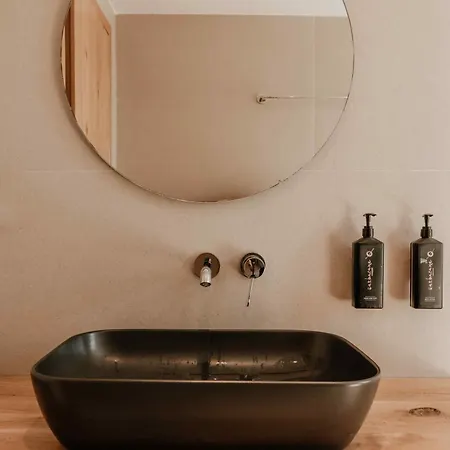 Ostrako Beachside Agia Anna (Naxos)